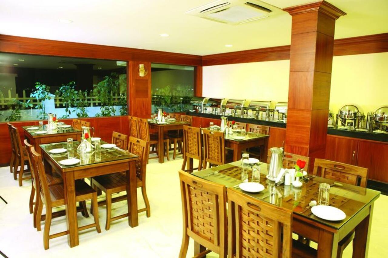Meenakshi'S Sunshine Hotel Madurai Exteriör bild